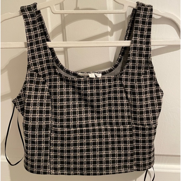 Plaid scoop neck top - Picture 2 of 4